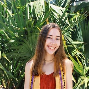 Meet your Posher, Ella